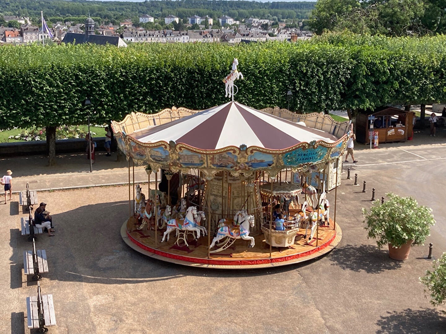 Flat Place du Château in Blois