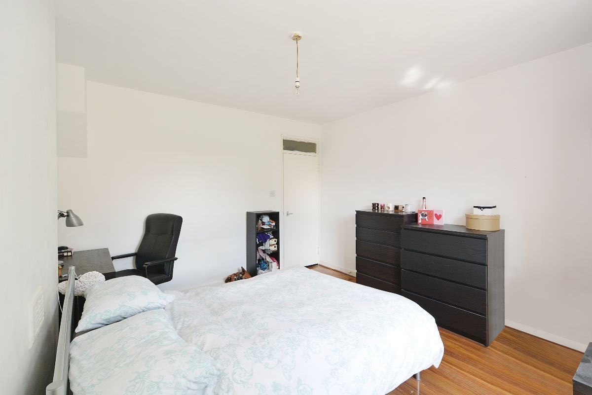 Flat Cranleigh Street in Greater London