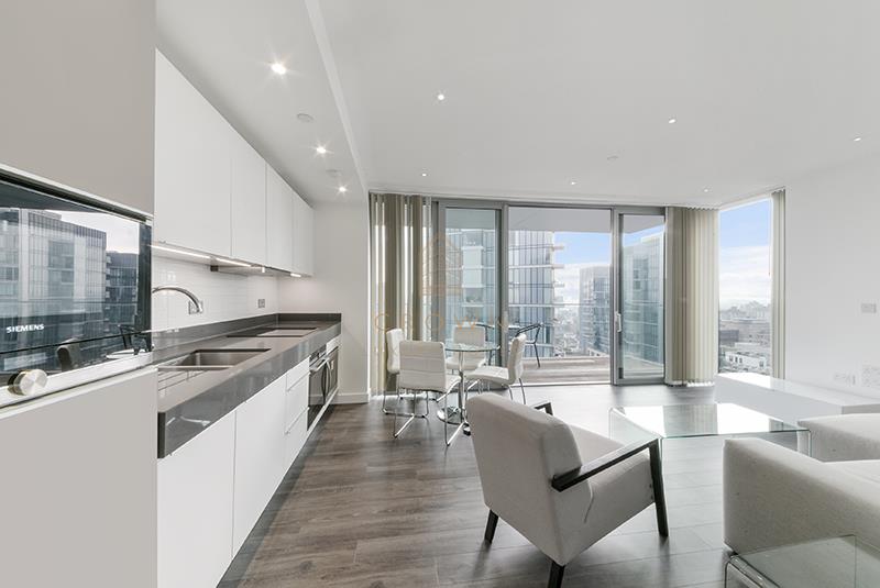 Flat Alie Street in Greater London