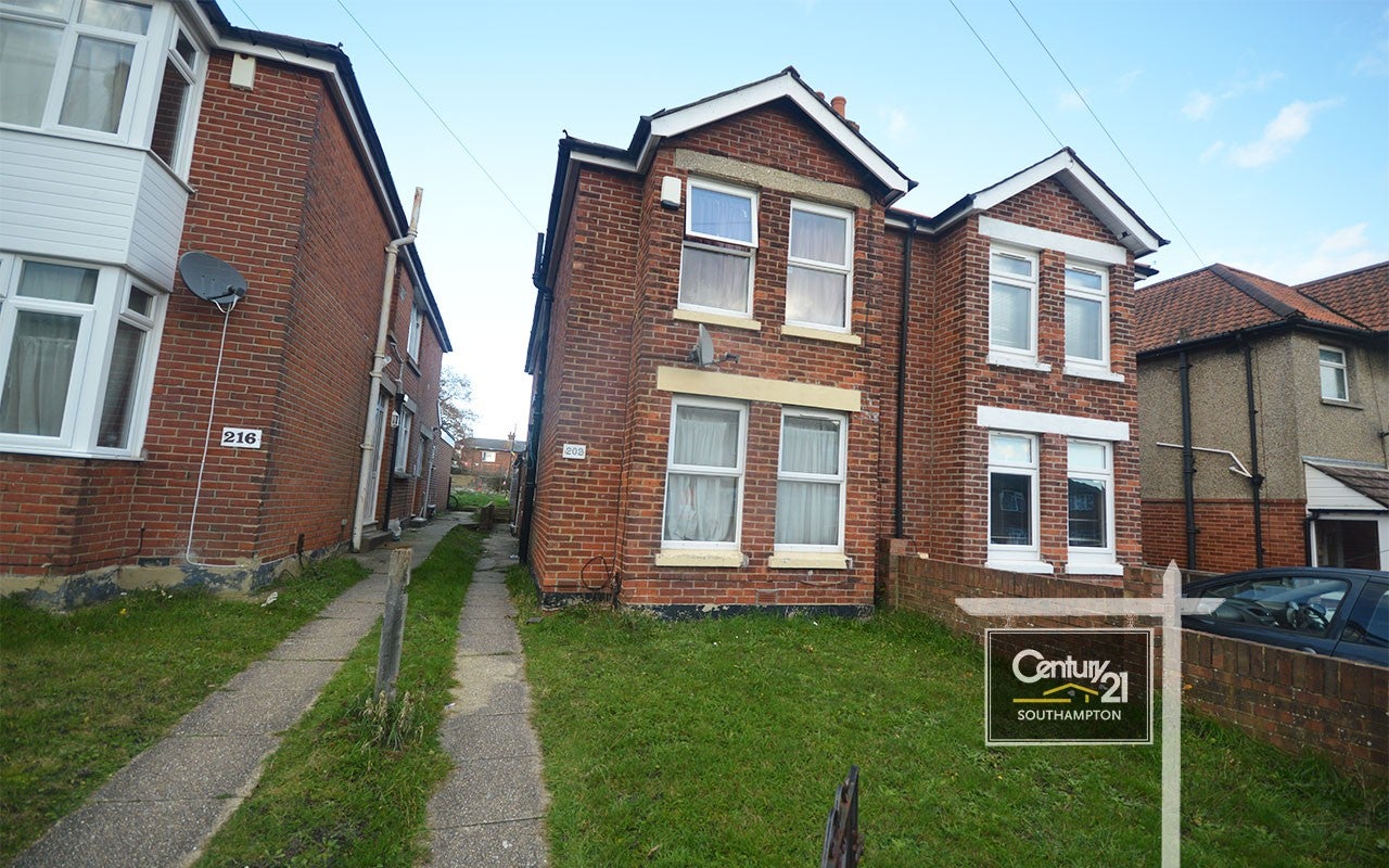 House Broadlands Road in Southampton