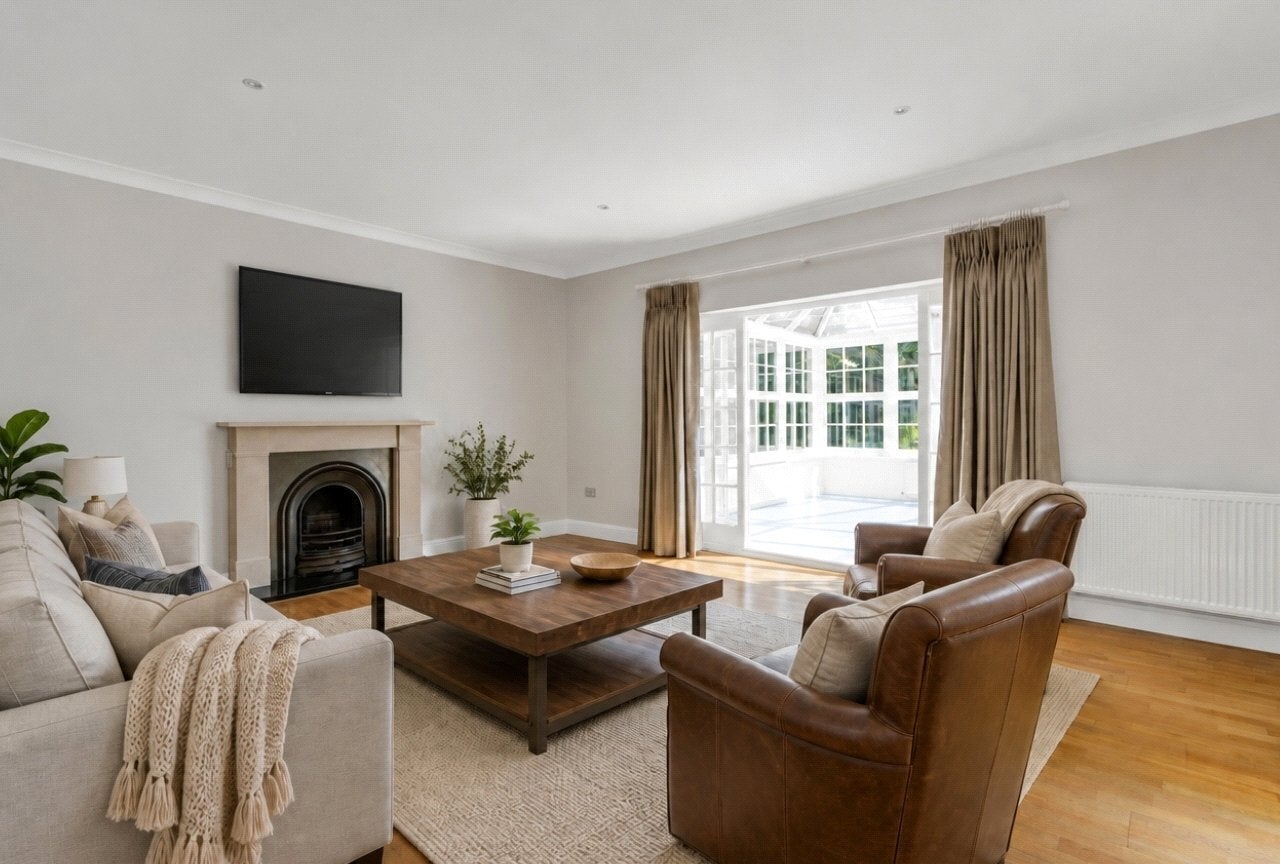 House Cavendish Road in Elmbridge