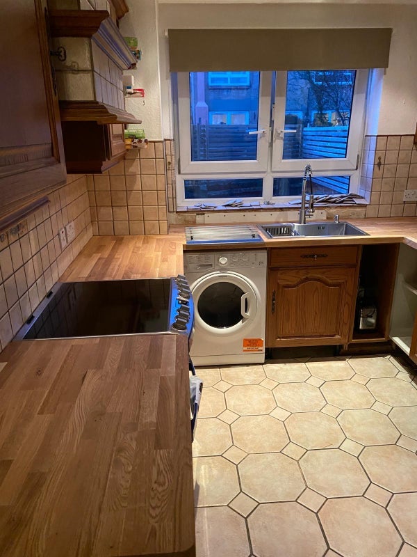 Room Salisbury Close in Greater London