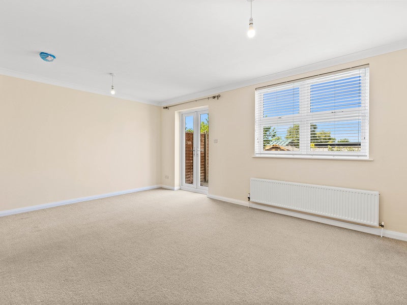 House Eastnor Close in Reigate and Banstead