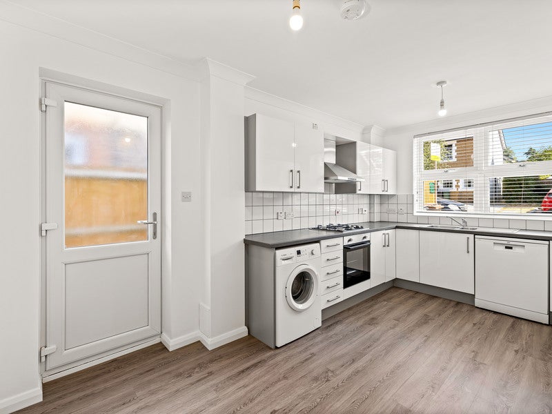 House Eastnor Close in Reigate and Banstead