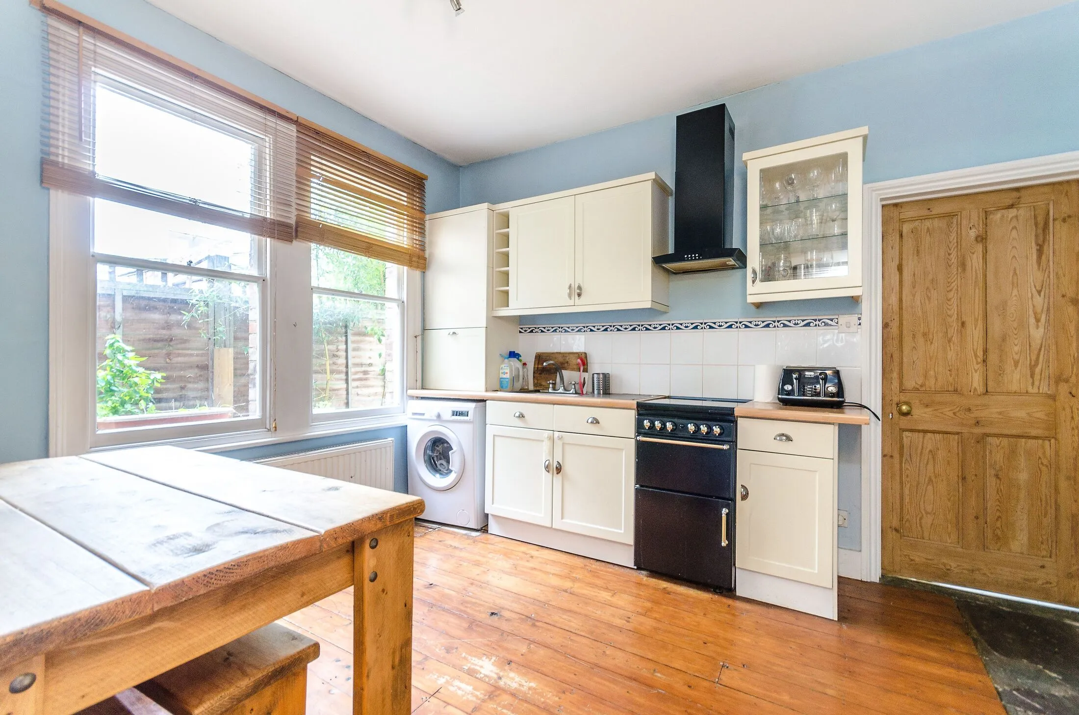 Flat Birkbeck Road in Greater London