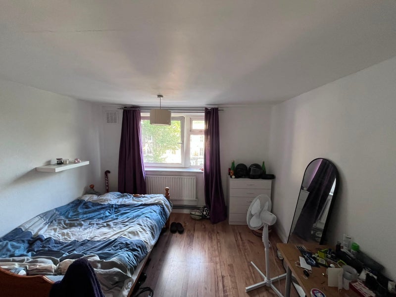 Room Approach Road in Greater London