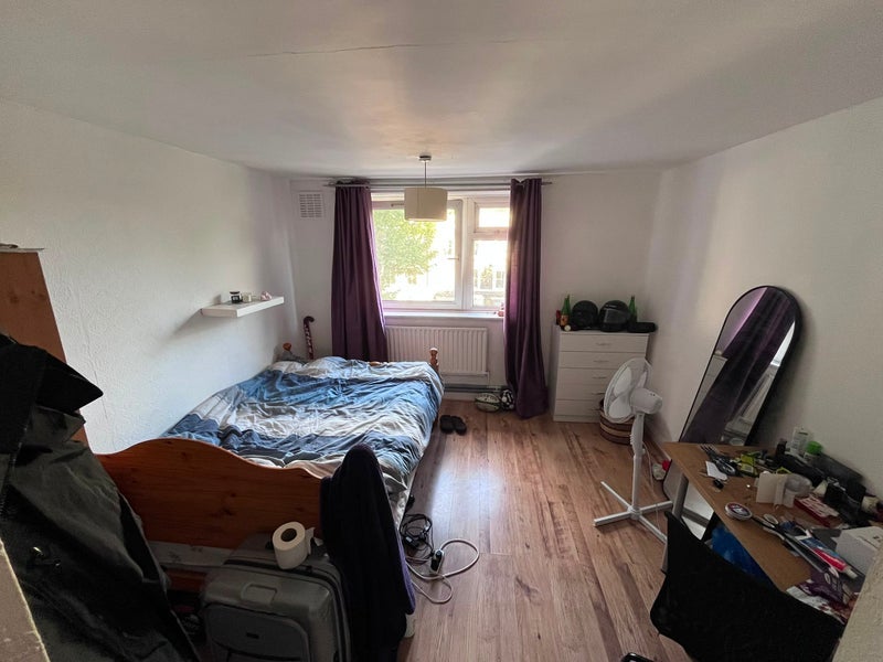 Room Approach Road in Greater London