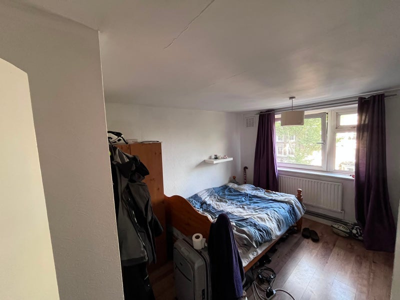 Room Approach Road in Greater London
