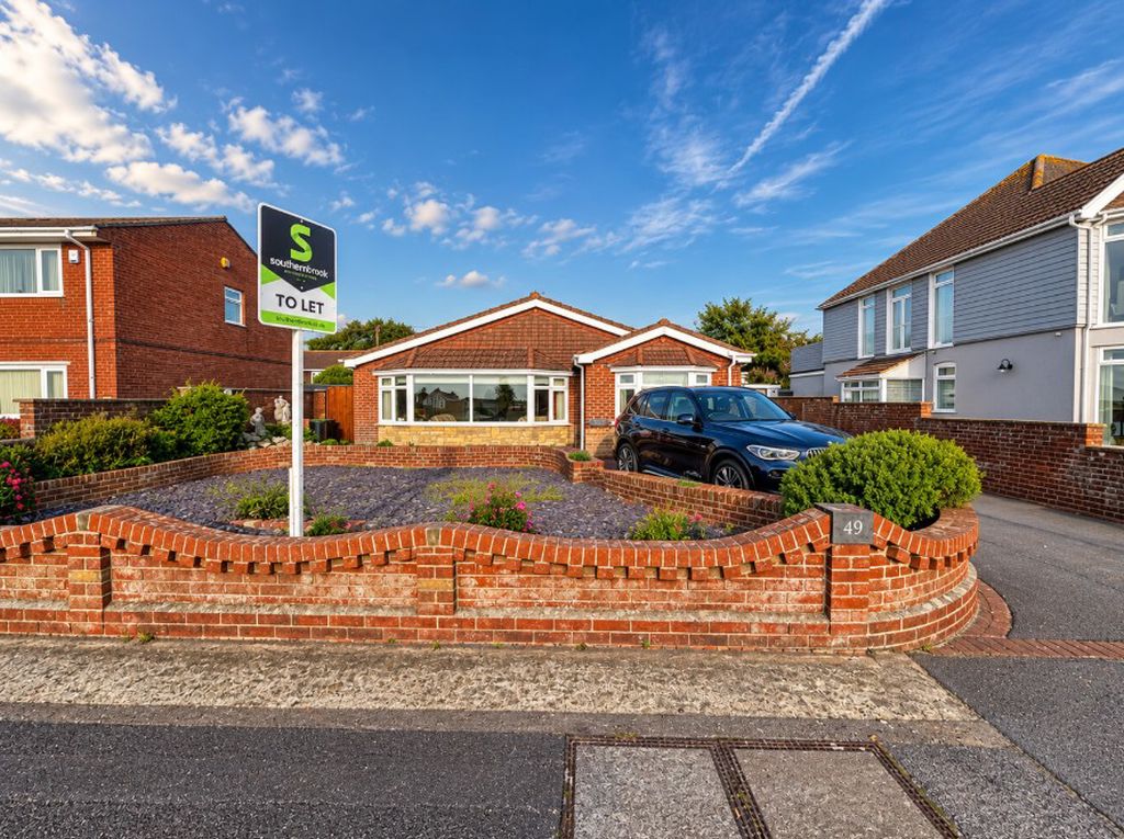 House Marine Parade East in Lee-on-the-Solent