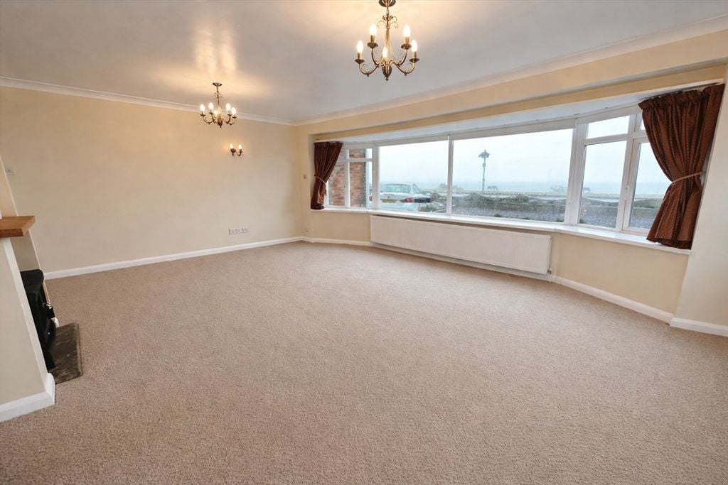 House Marine Parade East in Lee-on-the-Solent