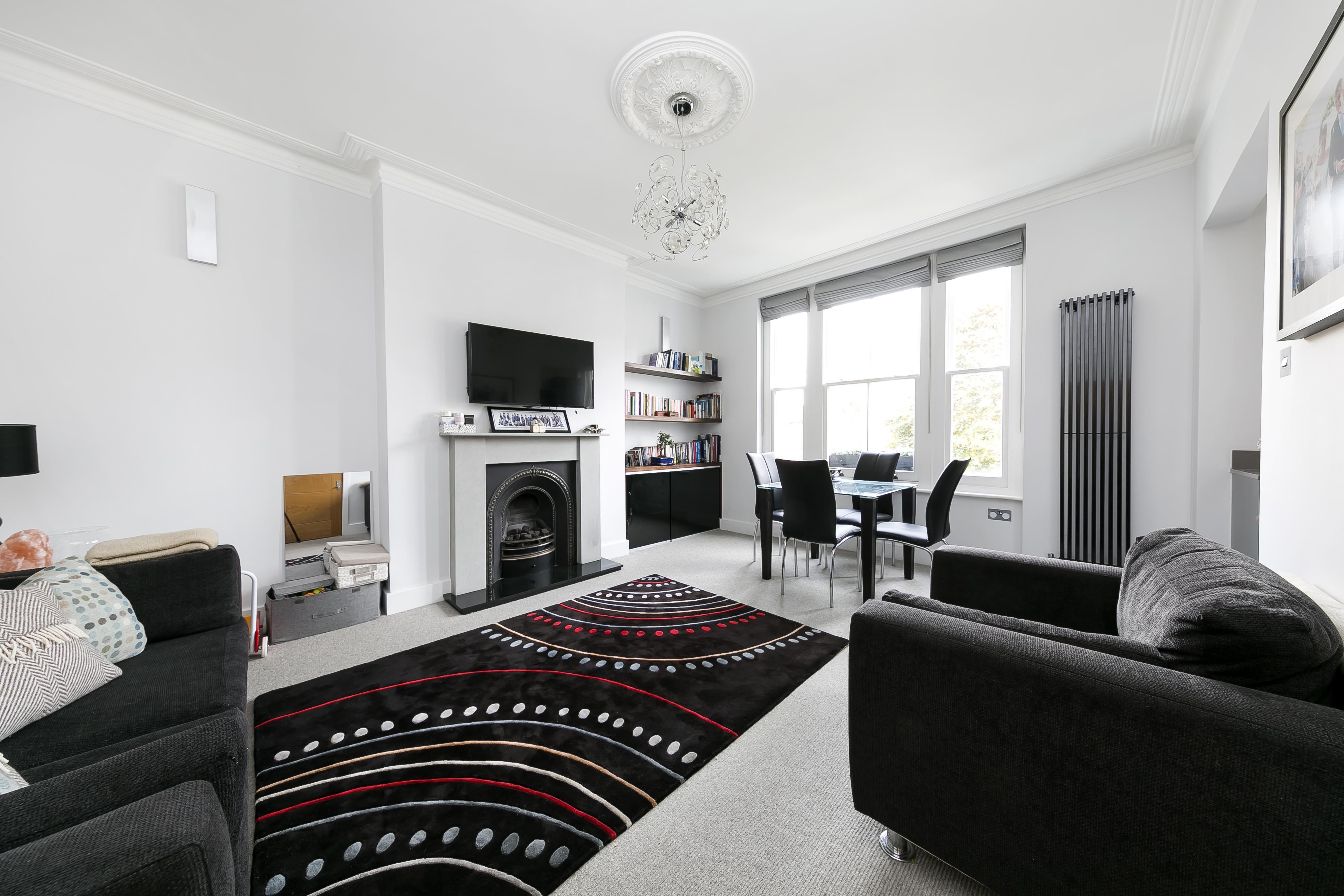 Flat Onslow Road in Greater London