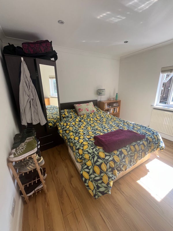 Room Manger Road in Greater London