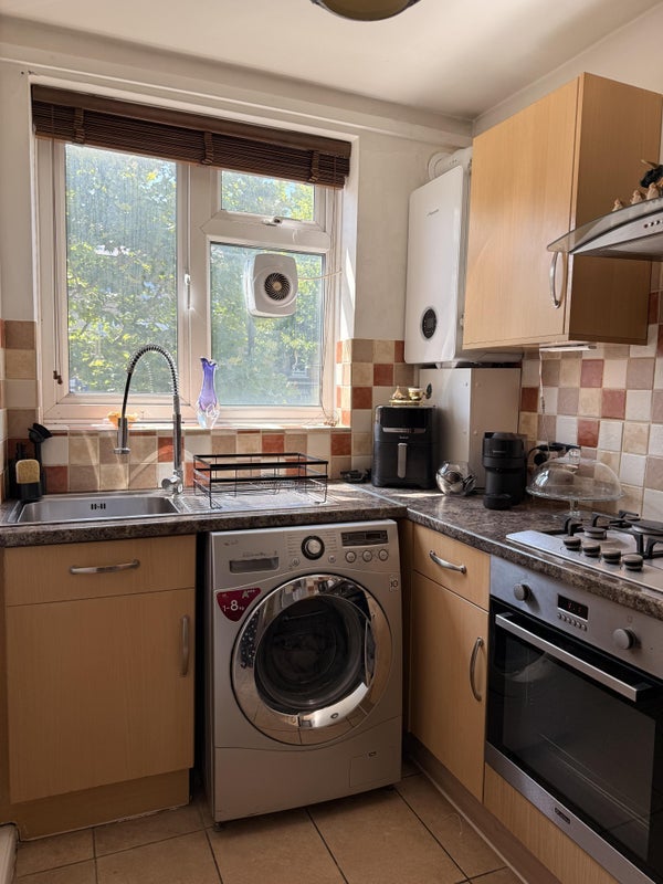 Room Minford Gardens in Greater London