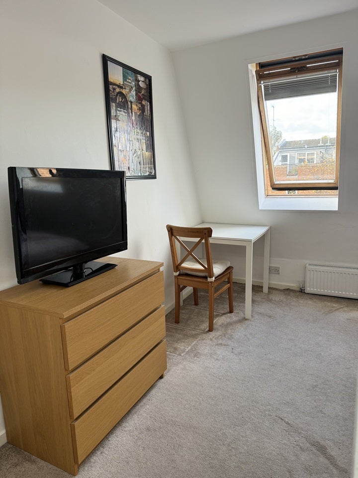 Room Oxford Gardens in Greater London