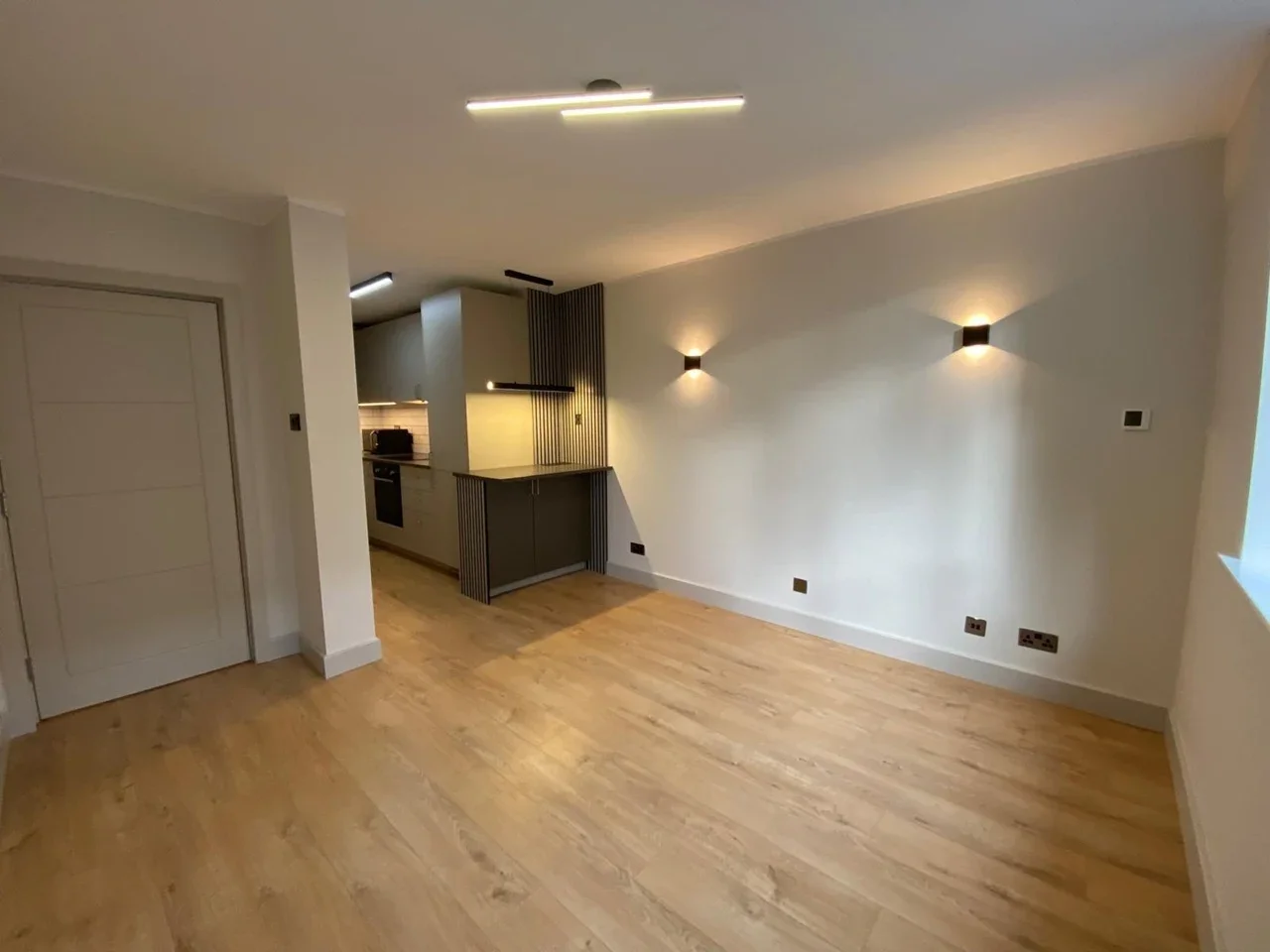 Flat Chitty Street in Greater London