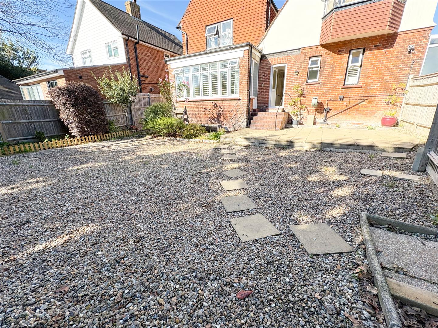 Flat Terminus Avenue in Rother