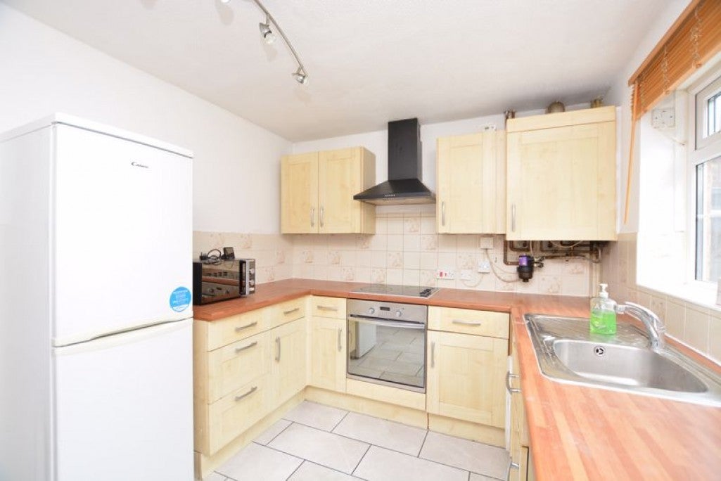 House Pearl Gardens in Slough