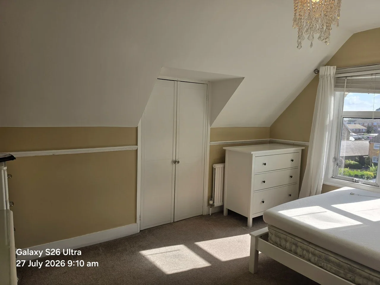 Room Station Road in Greater London