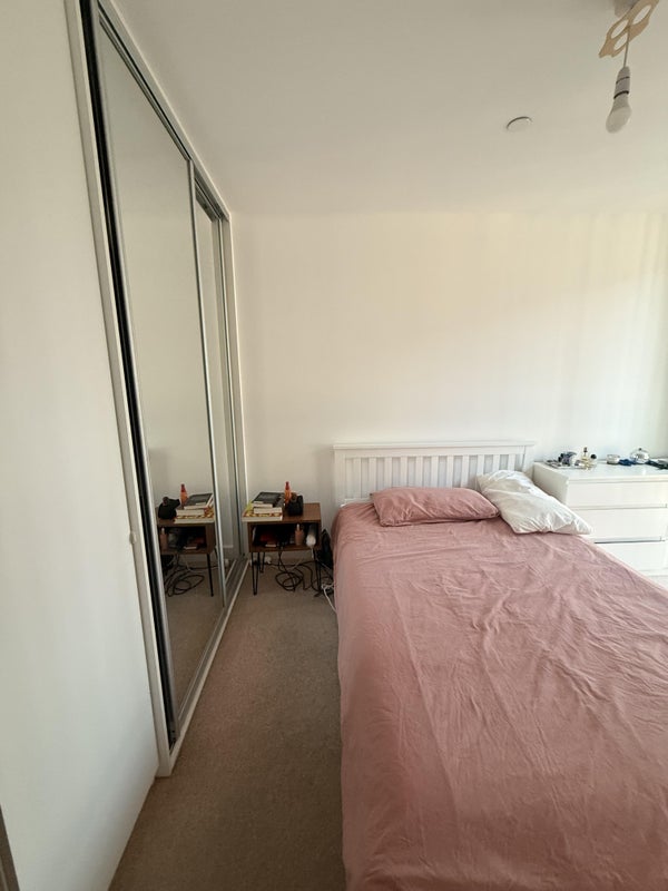 Room Alie Street in Greater London