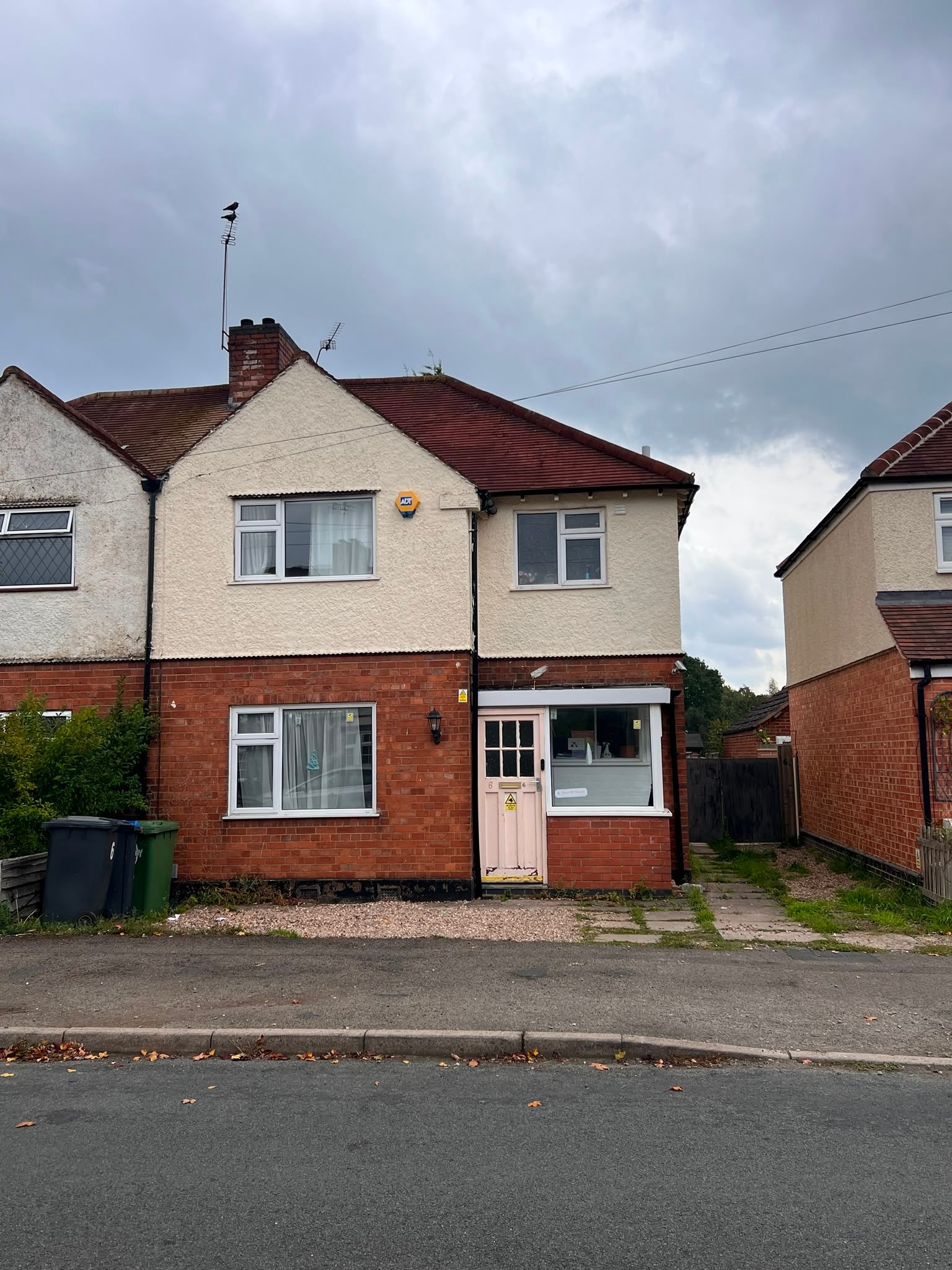 House Sheriff Road in Rugby