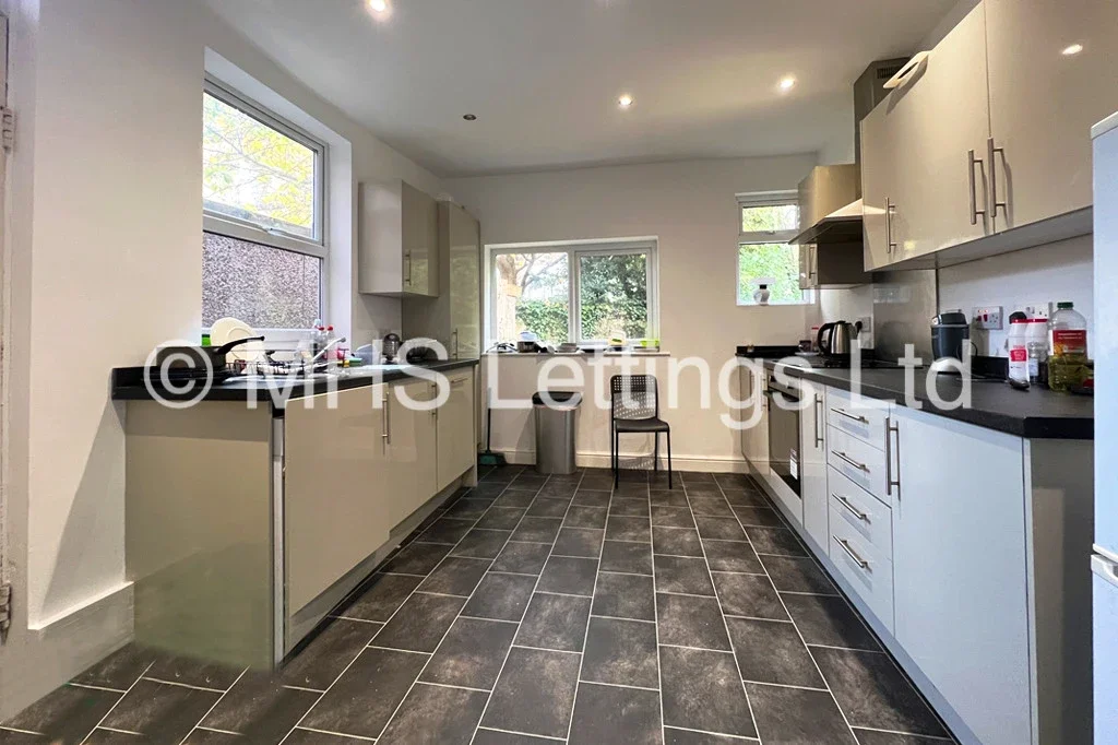 Flat Granby Place in Leeds
