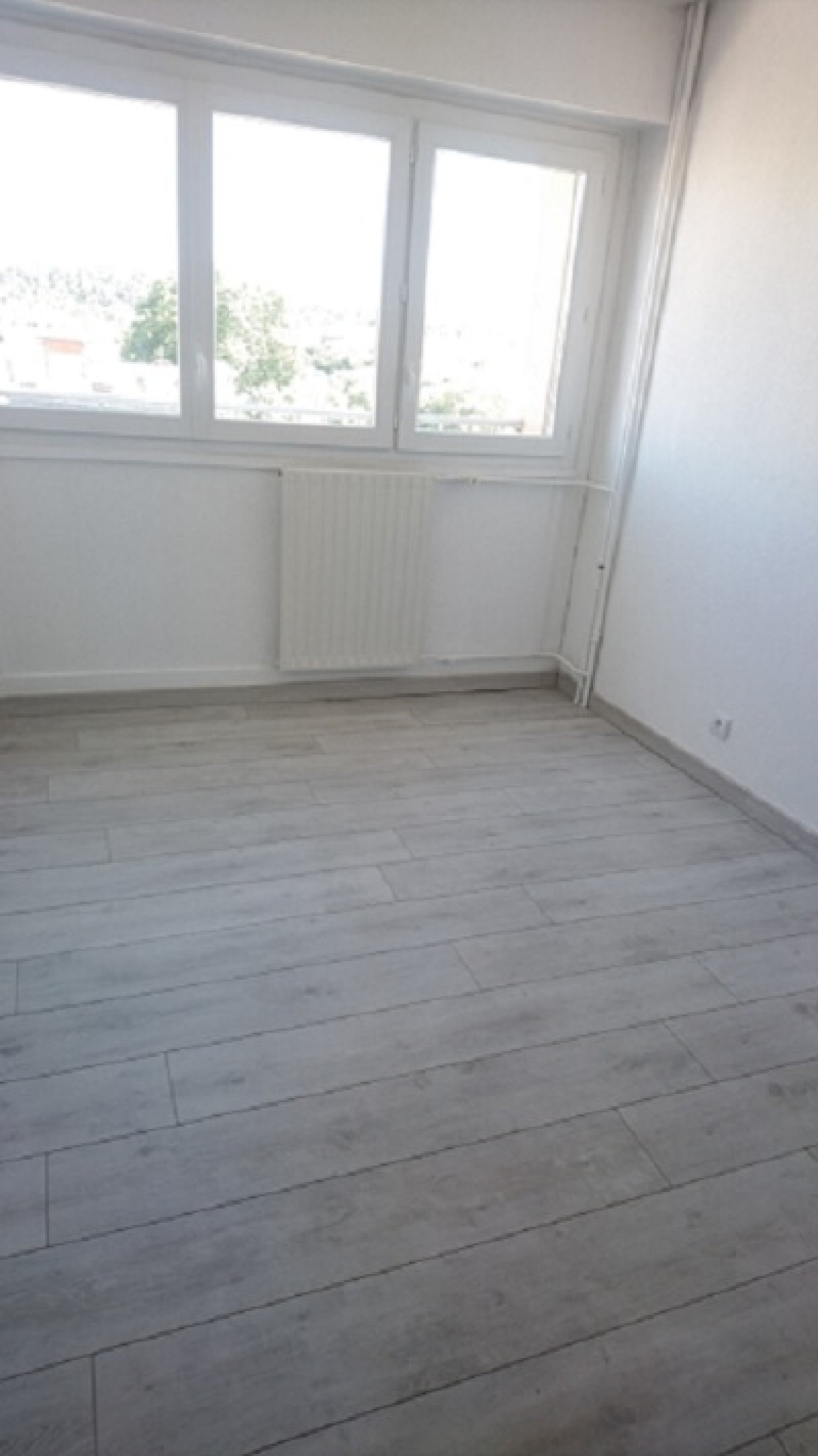 Flat Avenue Jean Jaurès in Nîmes