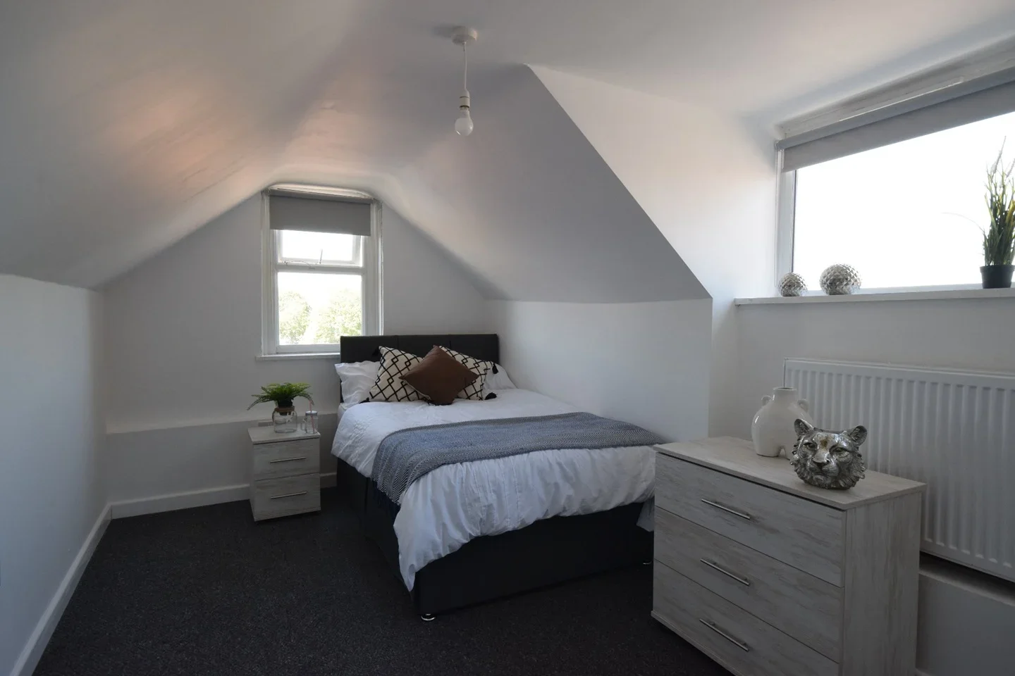 Room Gloucester Road in Bristol