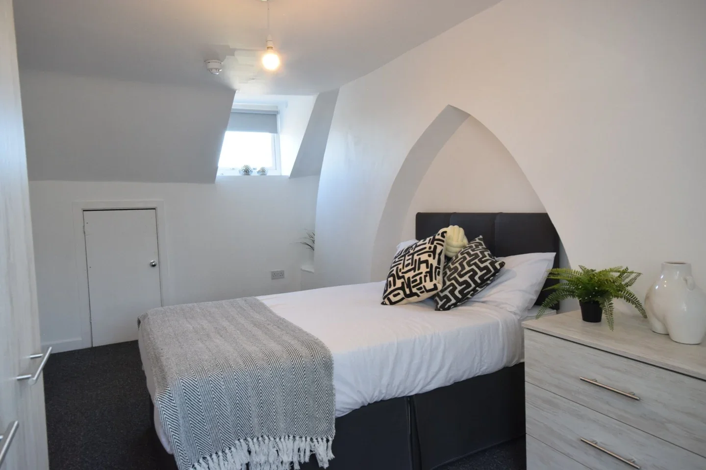Room Gloucester Road in Bristol