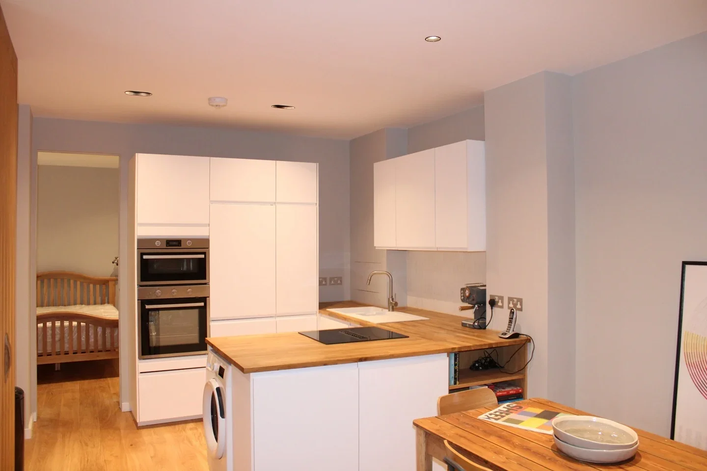 Flat Wheler Street in Greater London