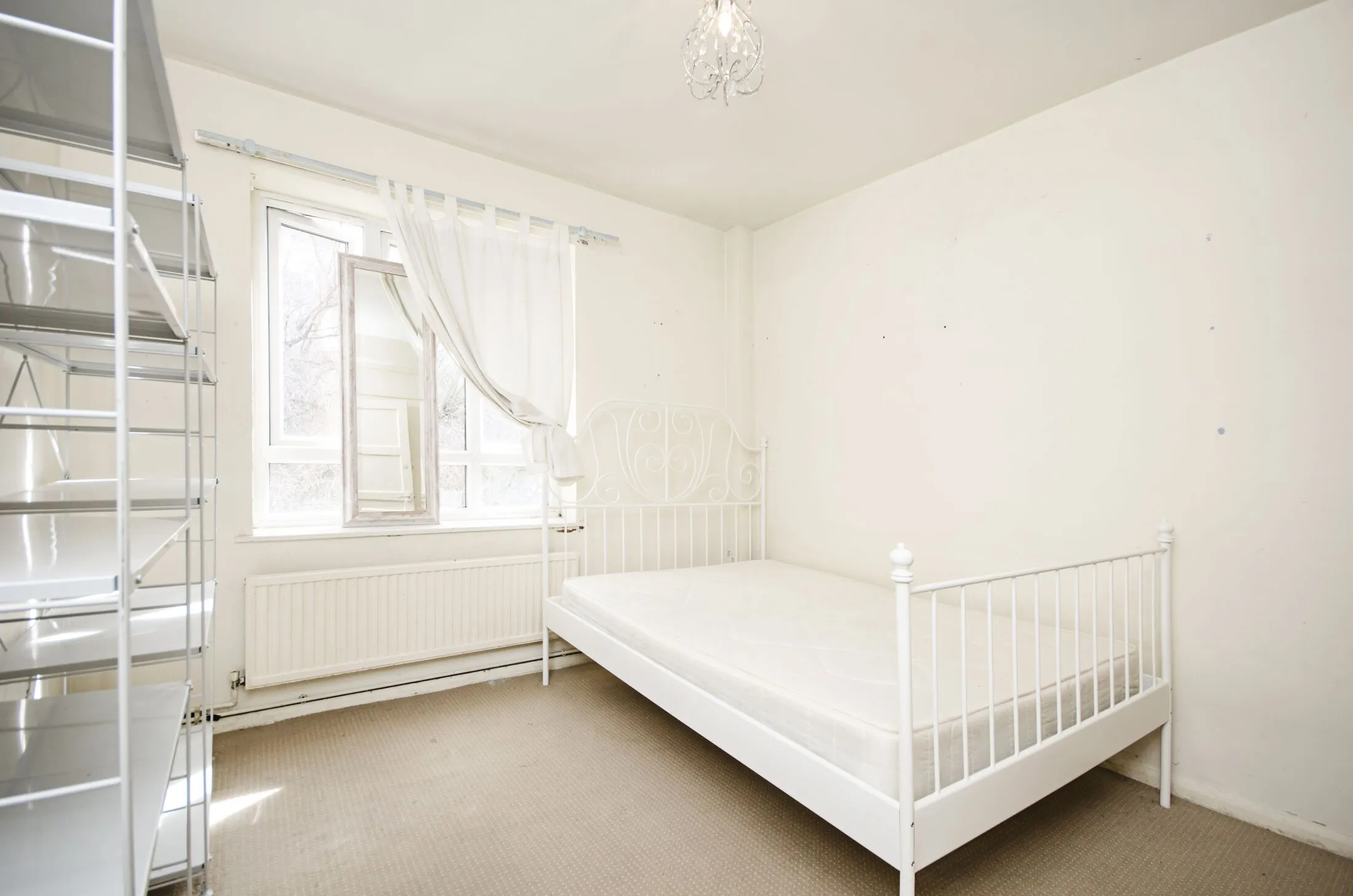 Flat Jackman Street in Greater London