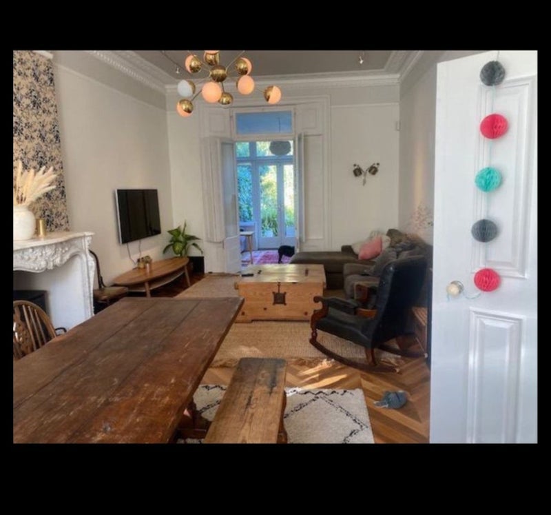 Room Forest Road in Greater London