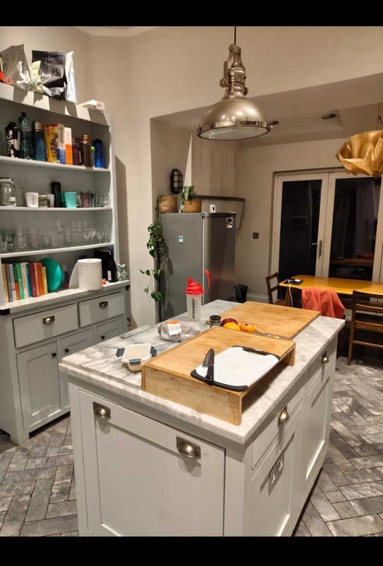 Room Forest Road in Greater London