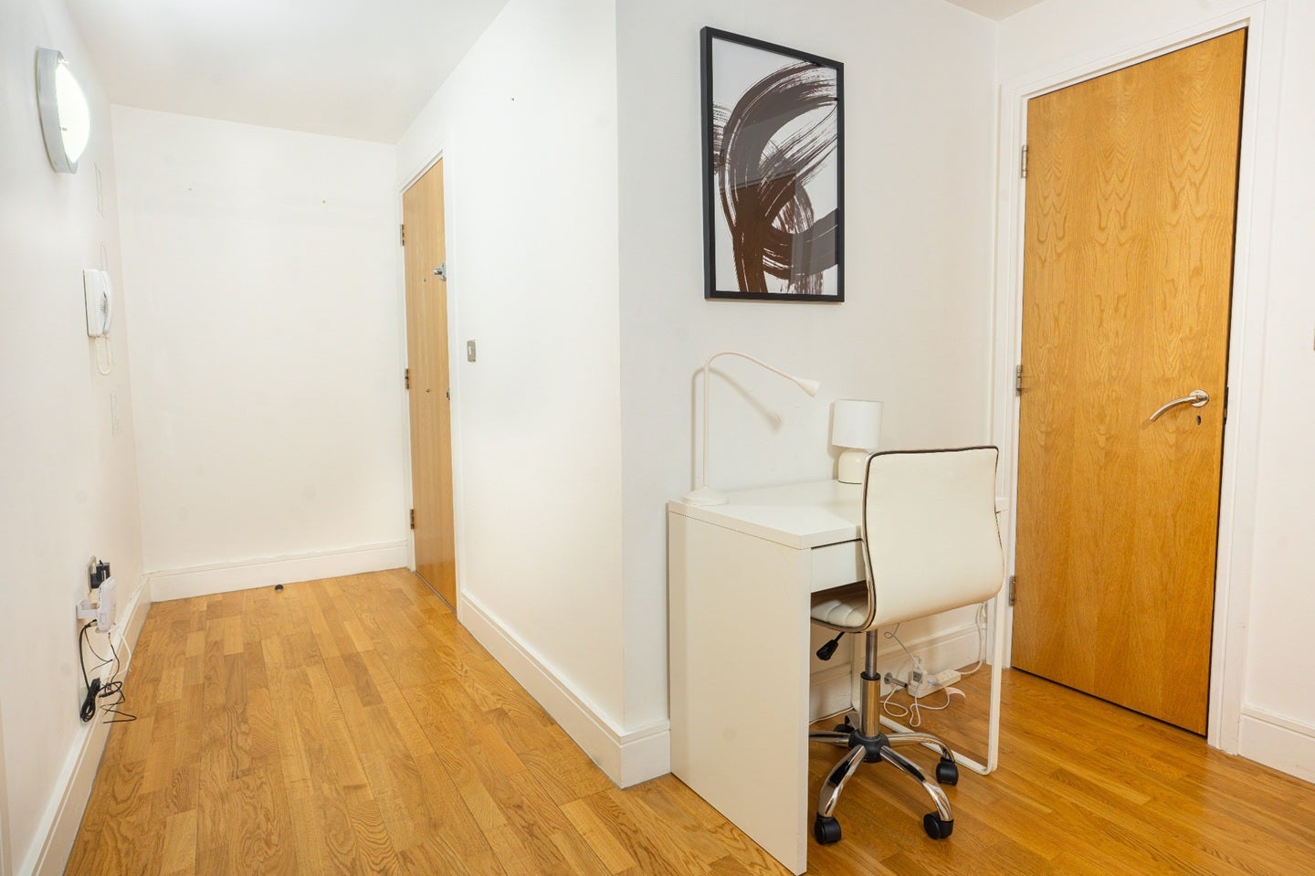 Flat Prestons Road in Greater London