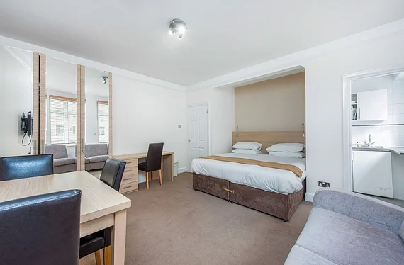 Flat Tavistock Square in Greater London