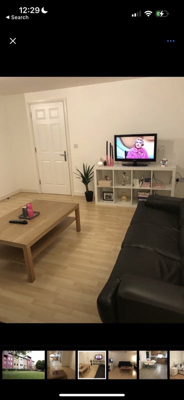 Room Crown Close in Greater London
