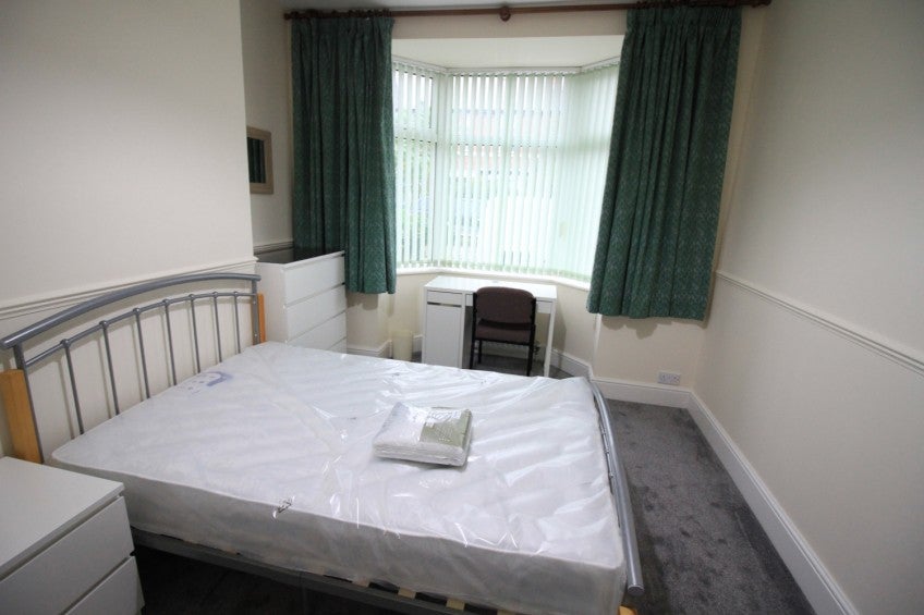 Room Stanley Road in Coventry