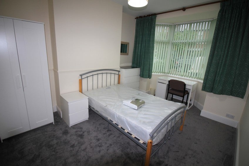 Room Stanley Road in Coventry
