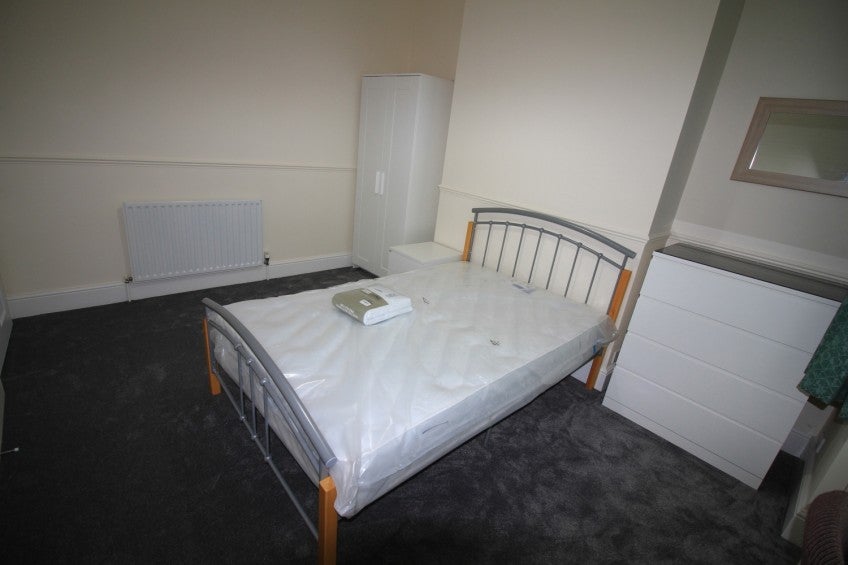 Room Stanley Road in Coventry