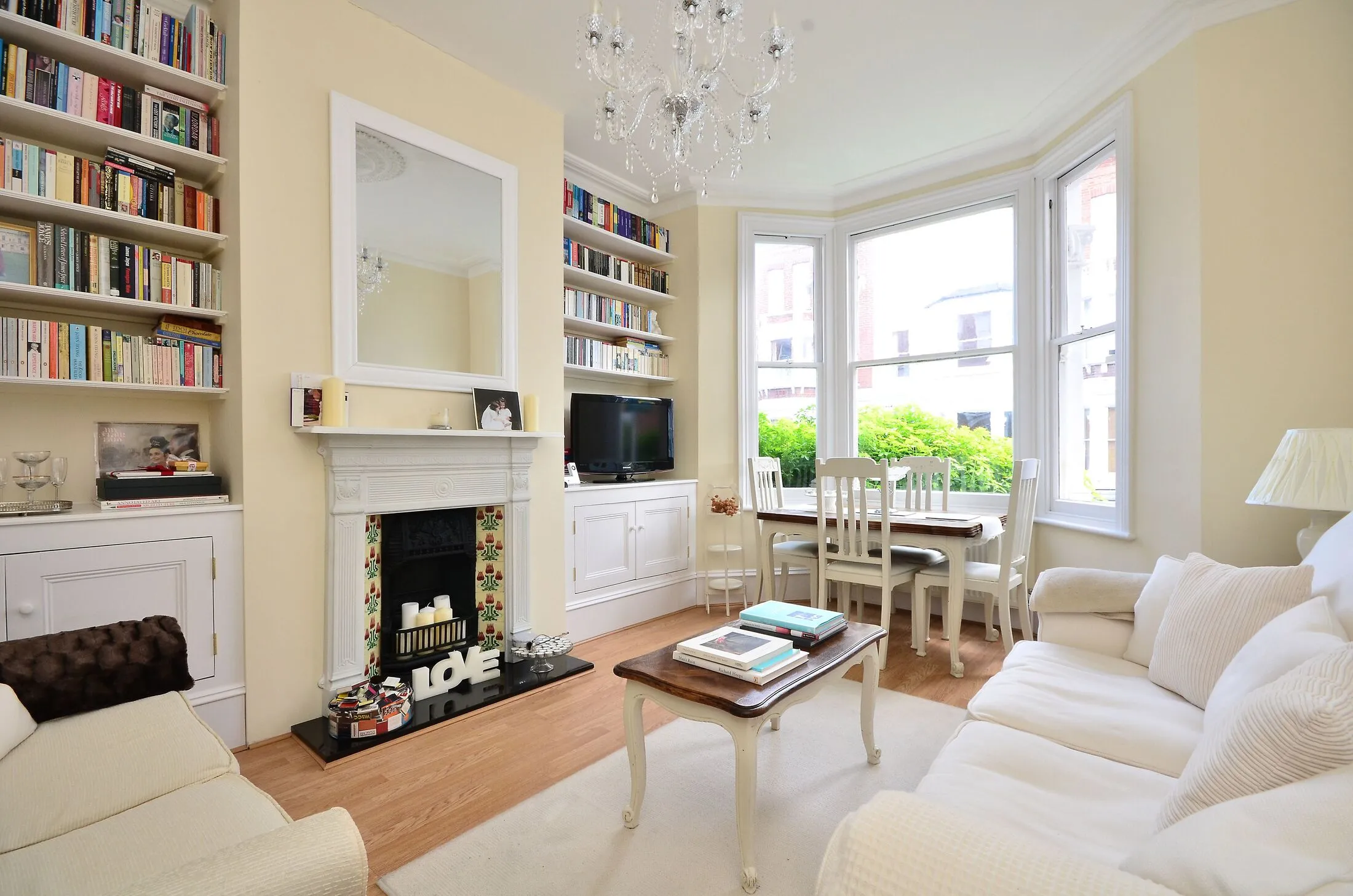 Flat Oxberry Avenue in Greater London