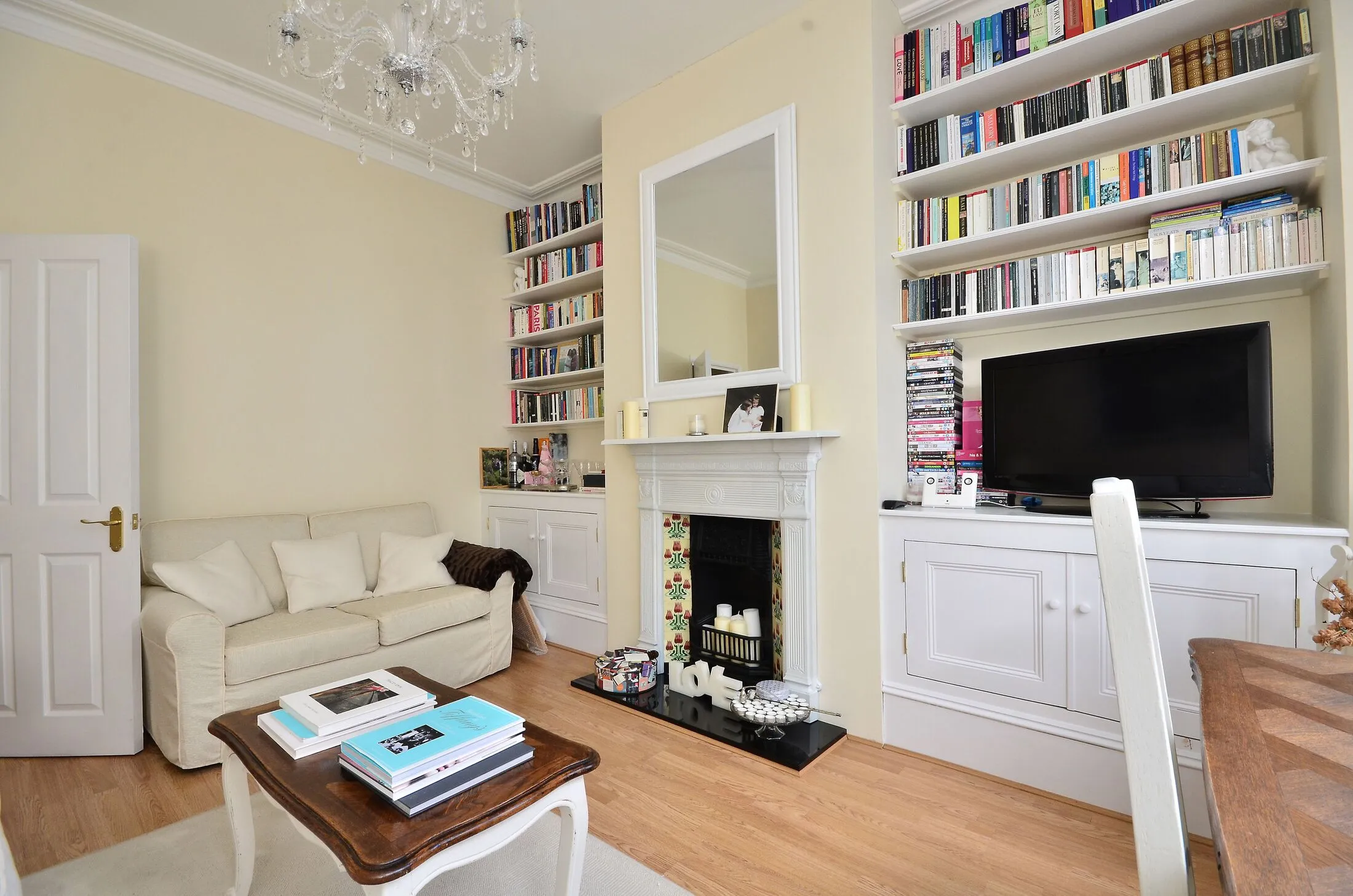 Flat Oxberry Avenue in Greater London