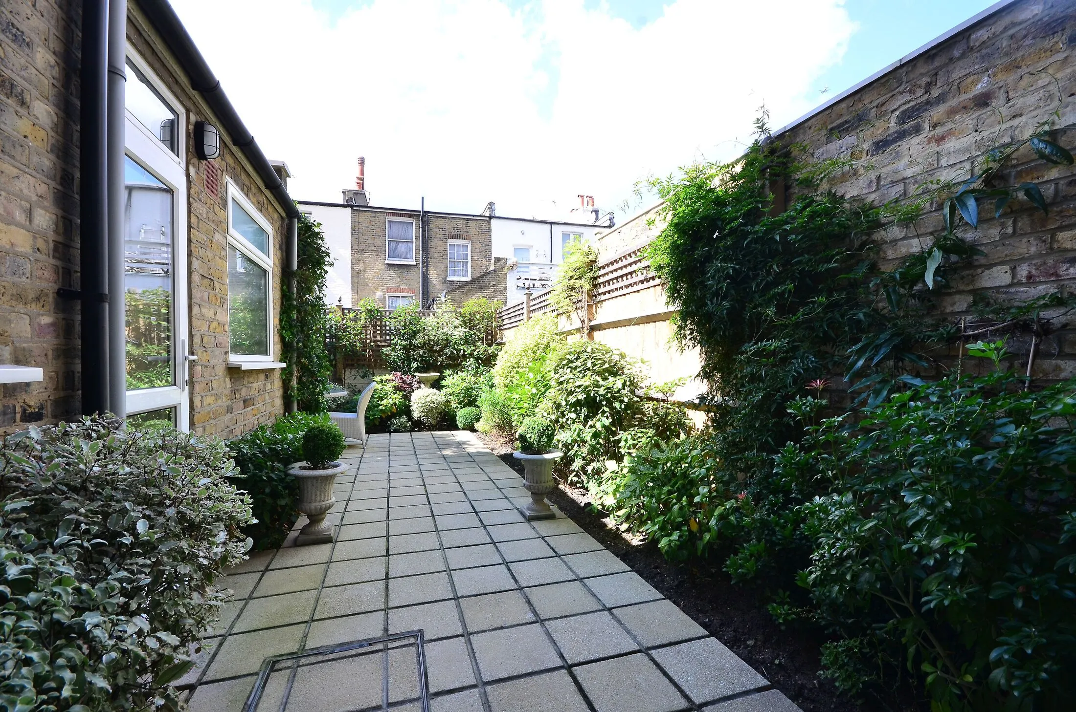 Flat Oxberry Avenue in Greater London