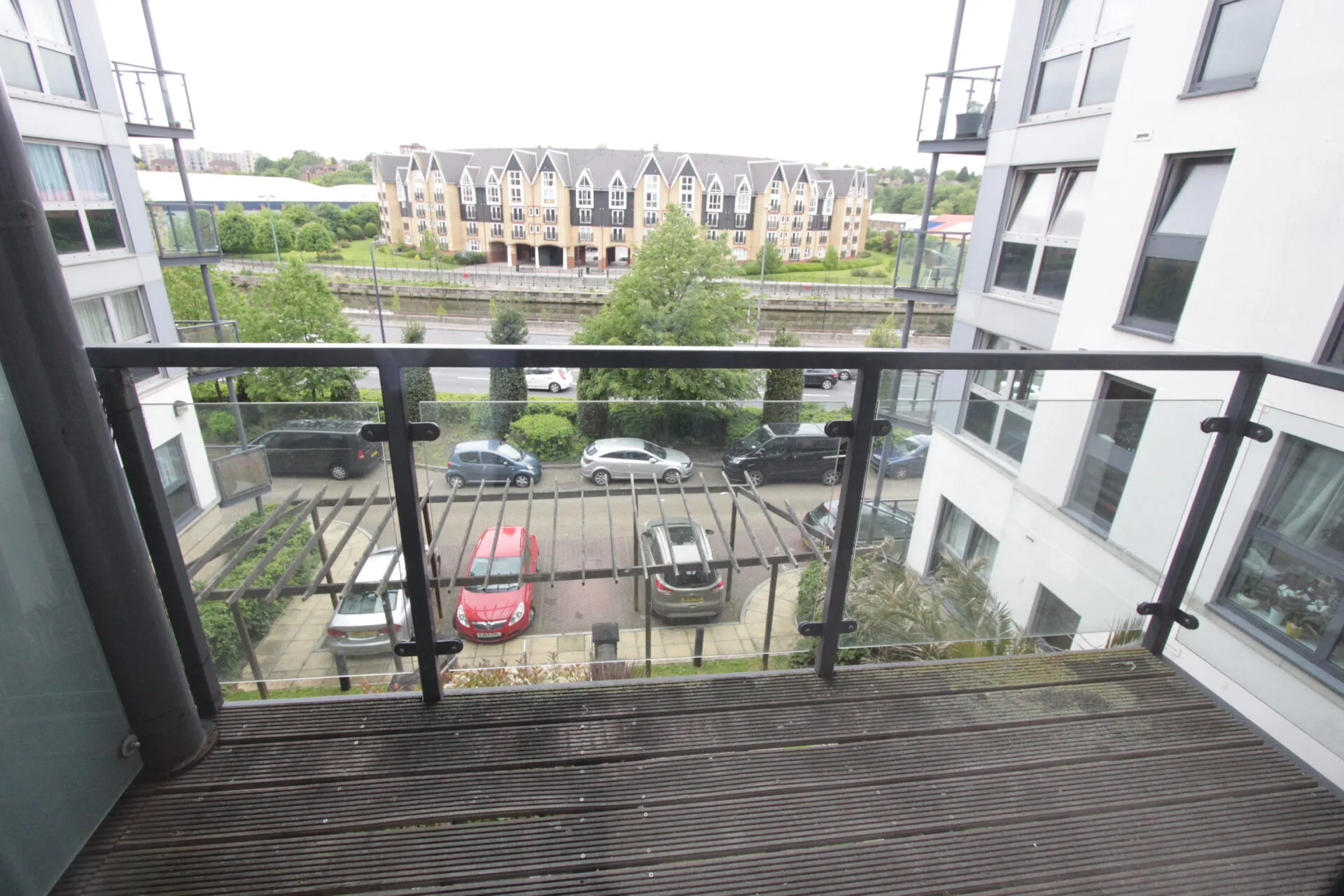 Flat Mckenzie Court in Maidstone