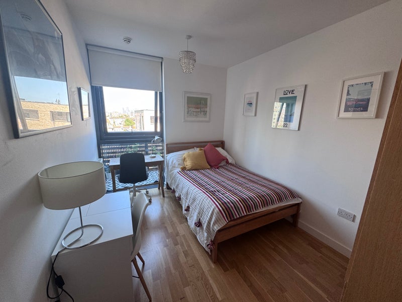 Room Amelia Street in Greater London