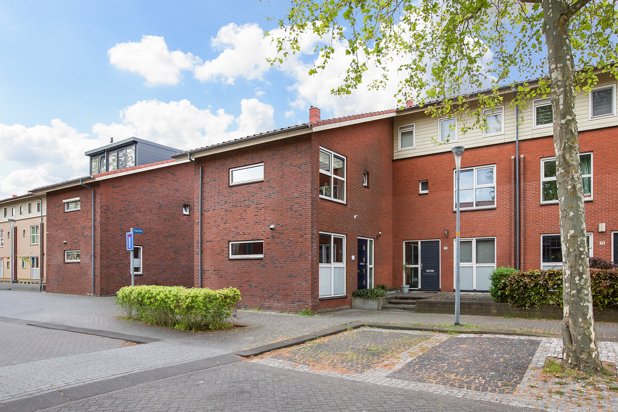 Huis Sarabande 77 in Nieuw-Vennep