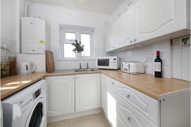 Room Rochester Way in Greater London