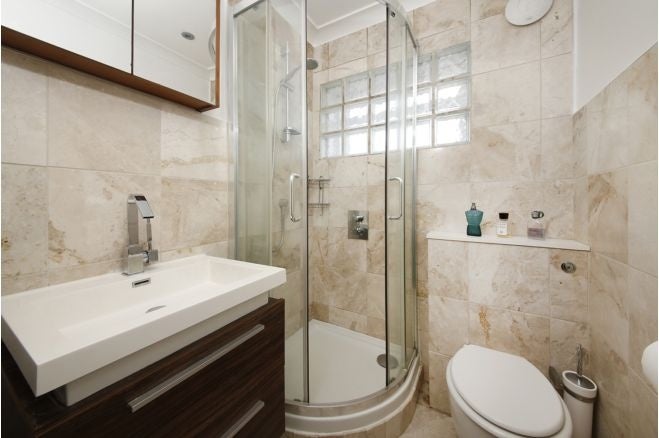 Room Rochester Way in Greater London