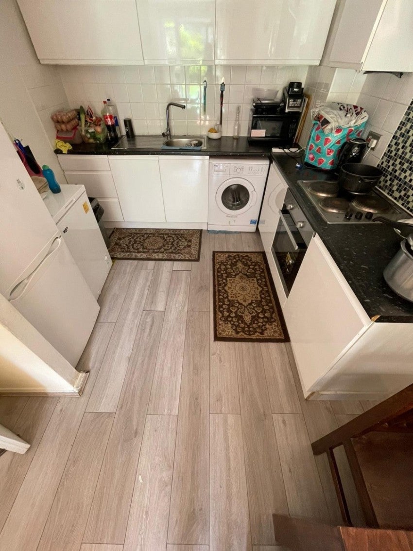 Flat Portland Road in Greater London