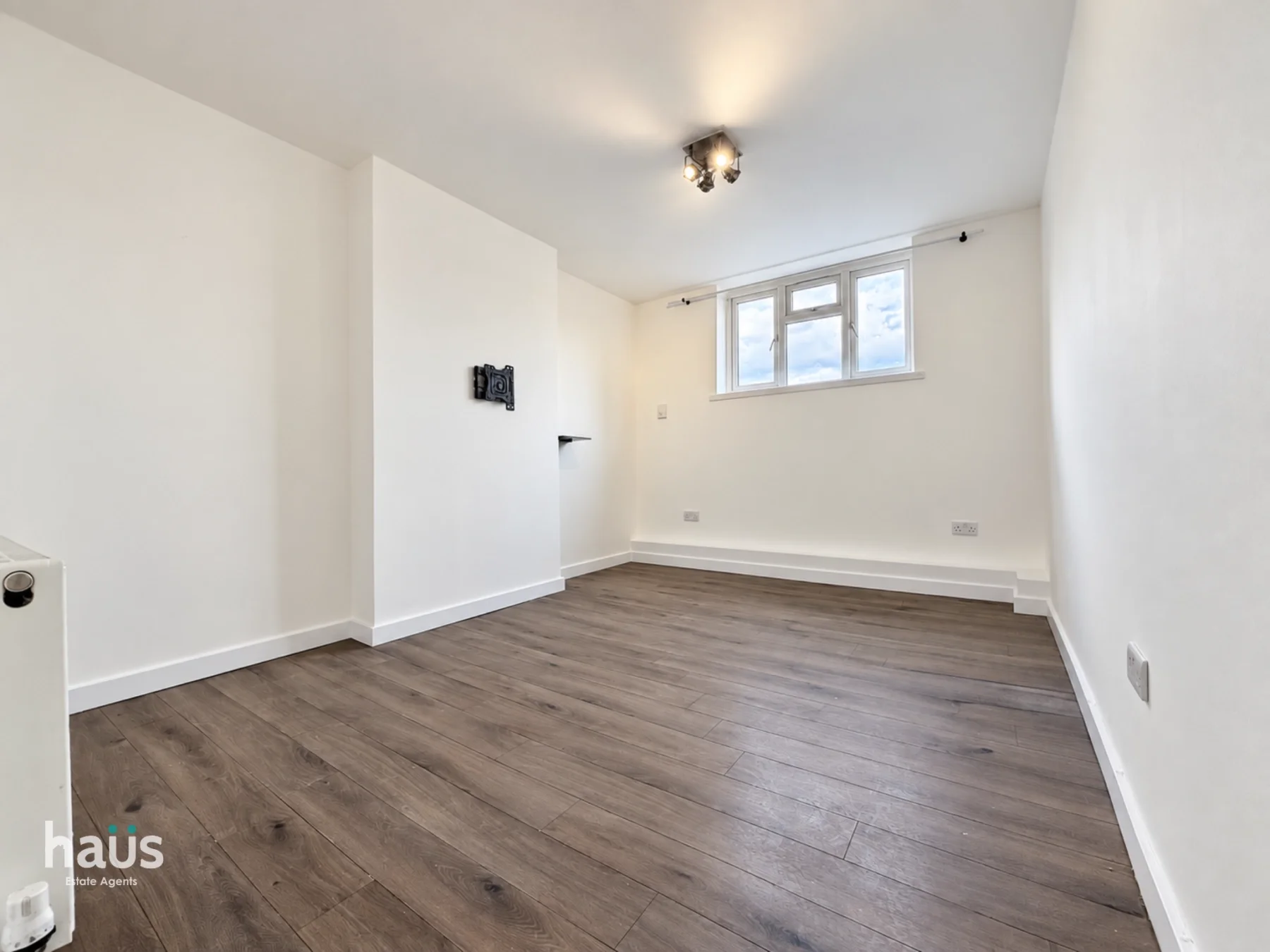 Flat Bellegrove Road in Greater London