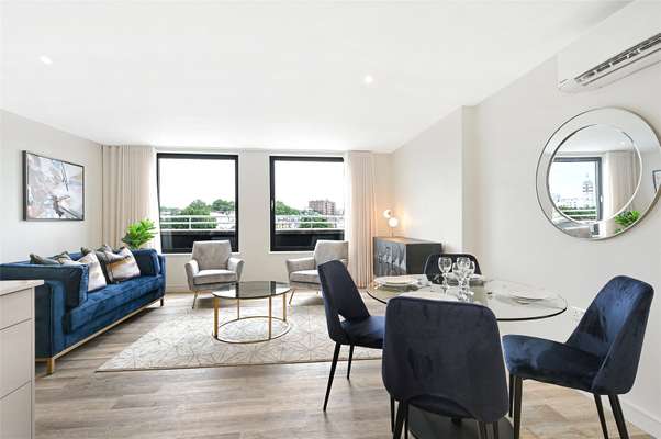 Flat Brompton Road in Greater London