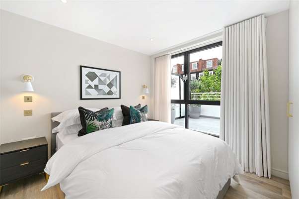 Flat Brompton Road in Greater London